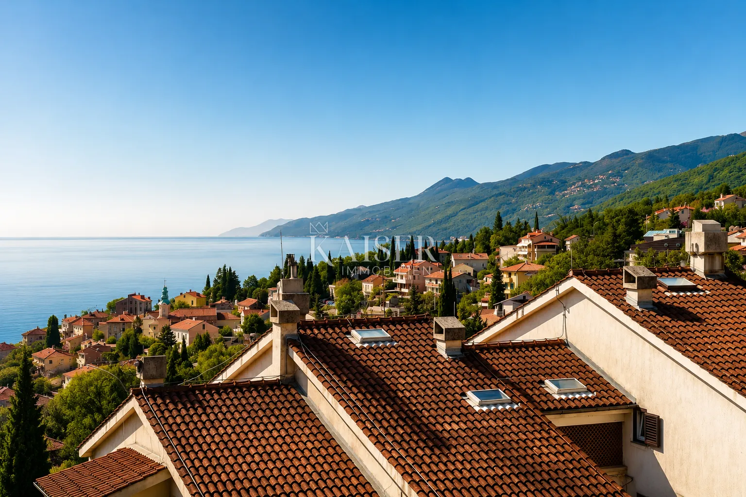 Opatija, Volosko – Prostran i funkcionalan 3S+DB stan s terasom na mirnoj lokaciji blizu mora