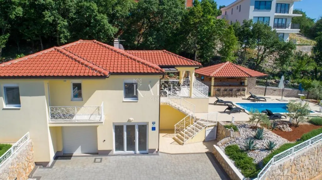 otok krk, omišalj- ekskluzivna kuća 260m2 pogled na more, bazen i privatnost - slika 24