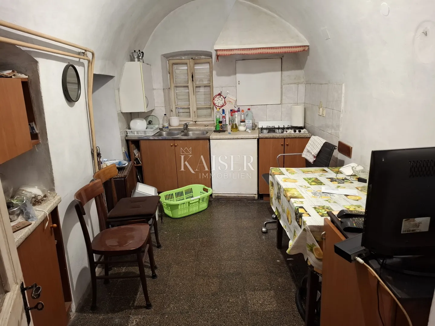 otok cres-lošinj, osor, bivši samostan, 50 m od mora - slika 33
