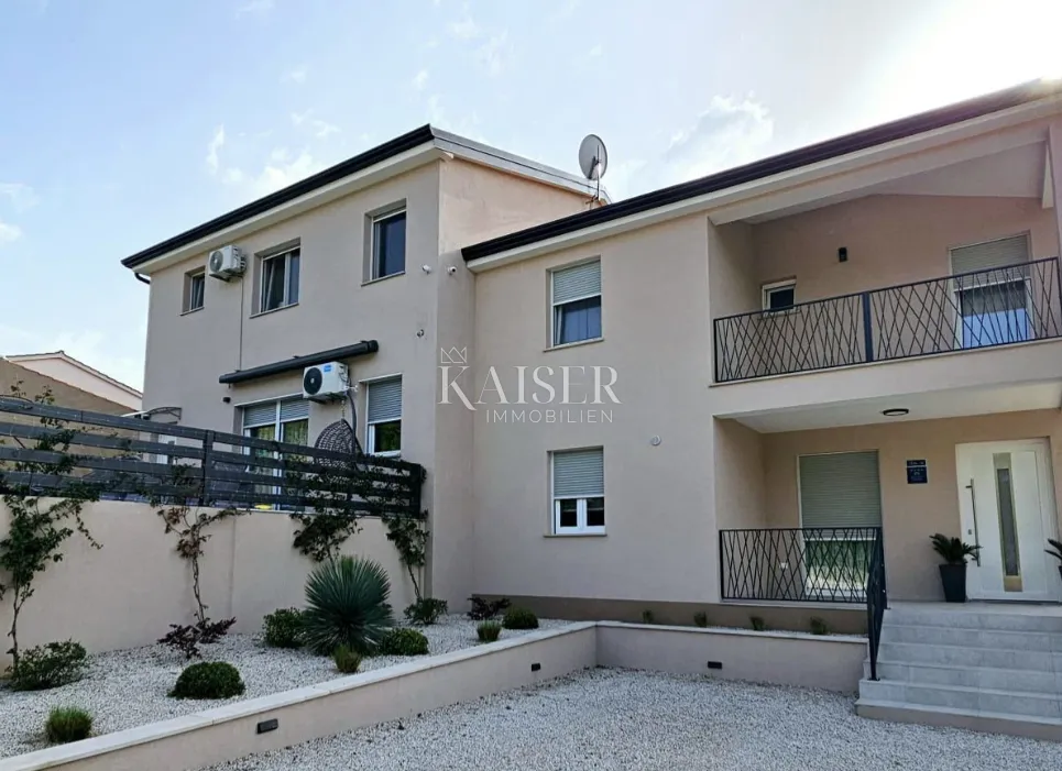 istra - poreč, dvije moderne obiteljske kuće sa apartmanima - slika 3