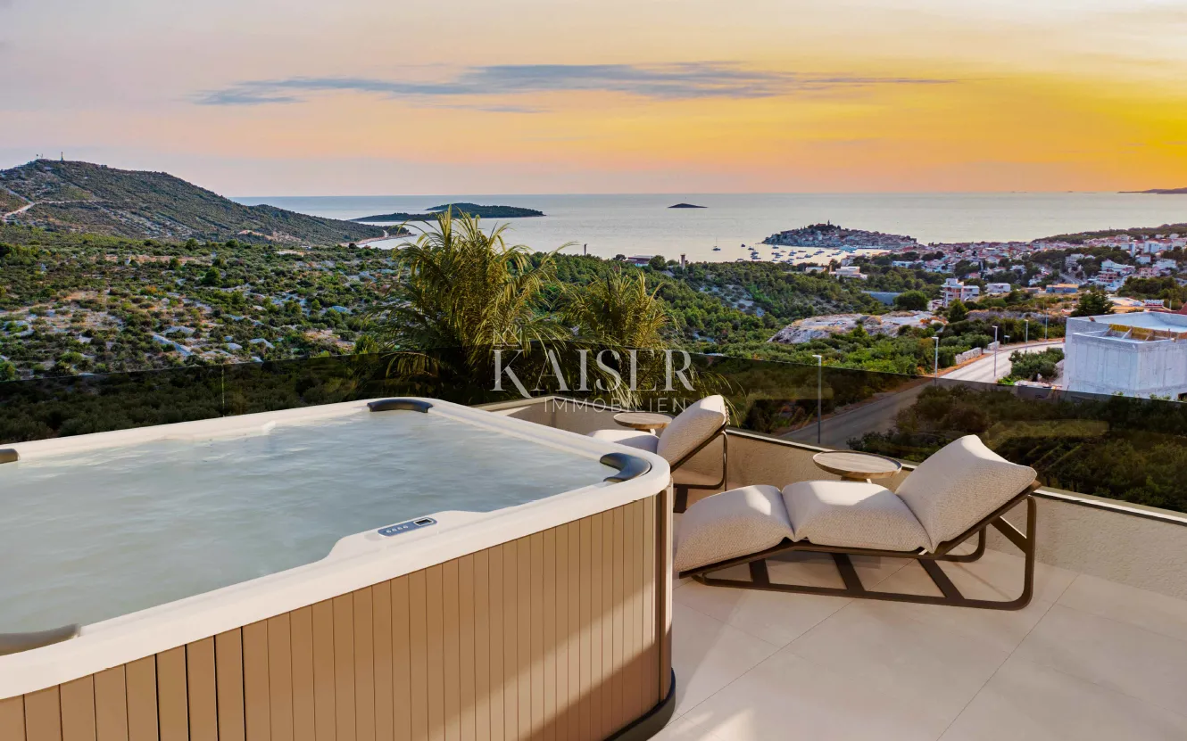 primošten -veličanstveni penthouse s jacuzzijem i panoramskim pogledom - slika 2