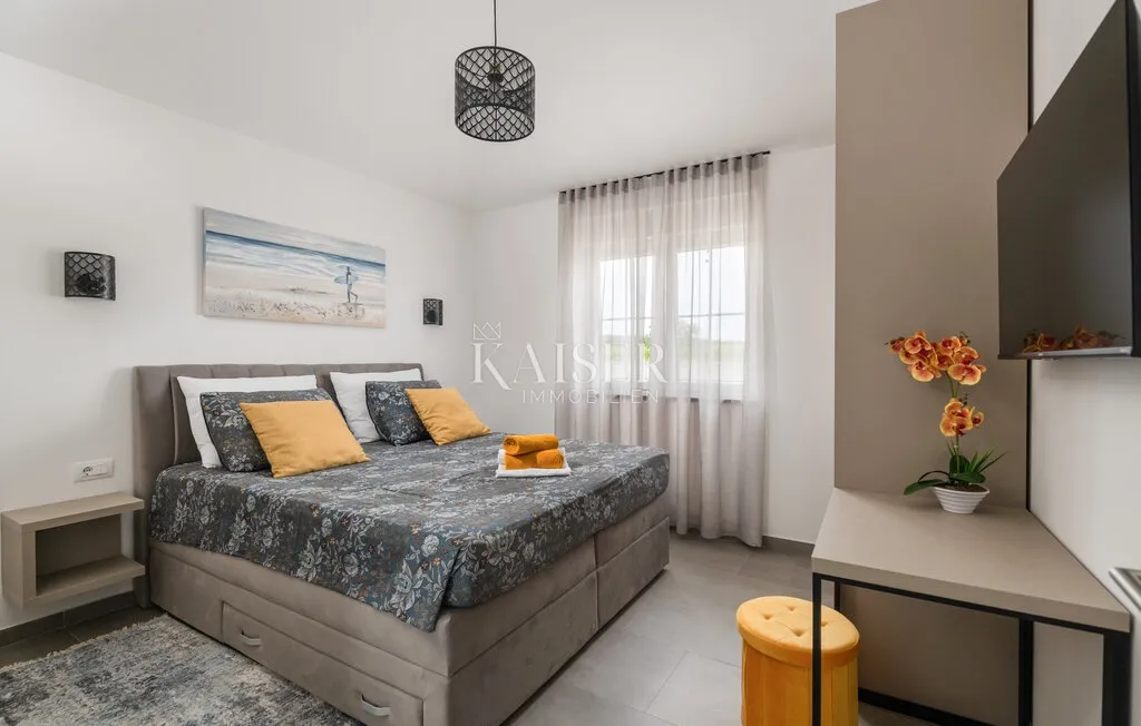 istra, loborika- moderna prizemnica 150m2 s bazenom - slika 9