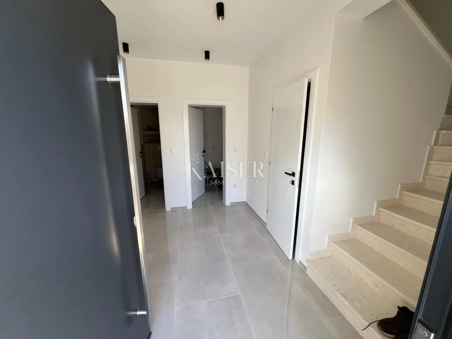 srima, vodice-moderna troetažna kuća (s1) s pogledom na more - slika 38