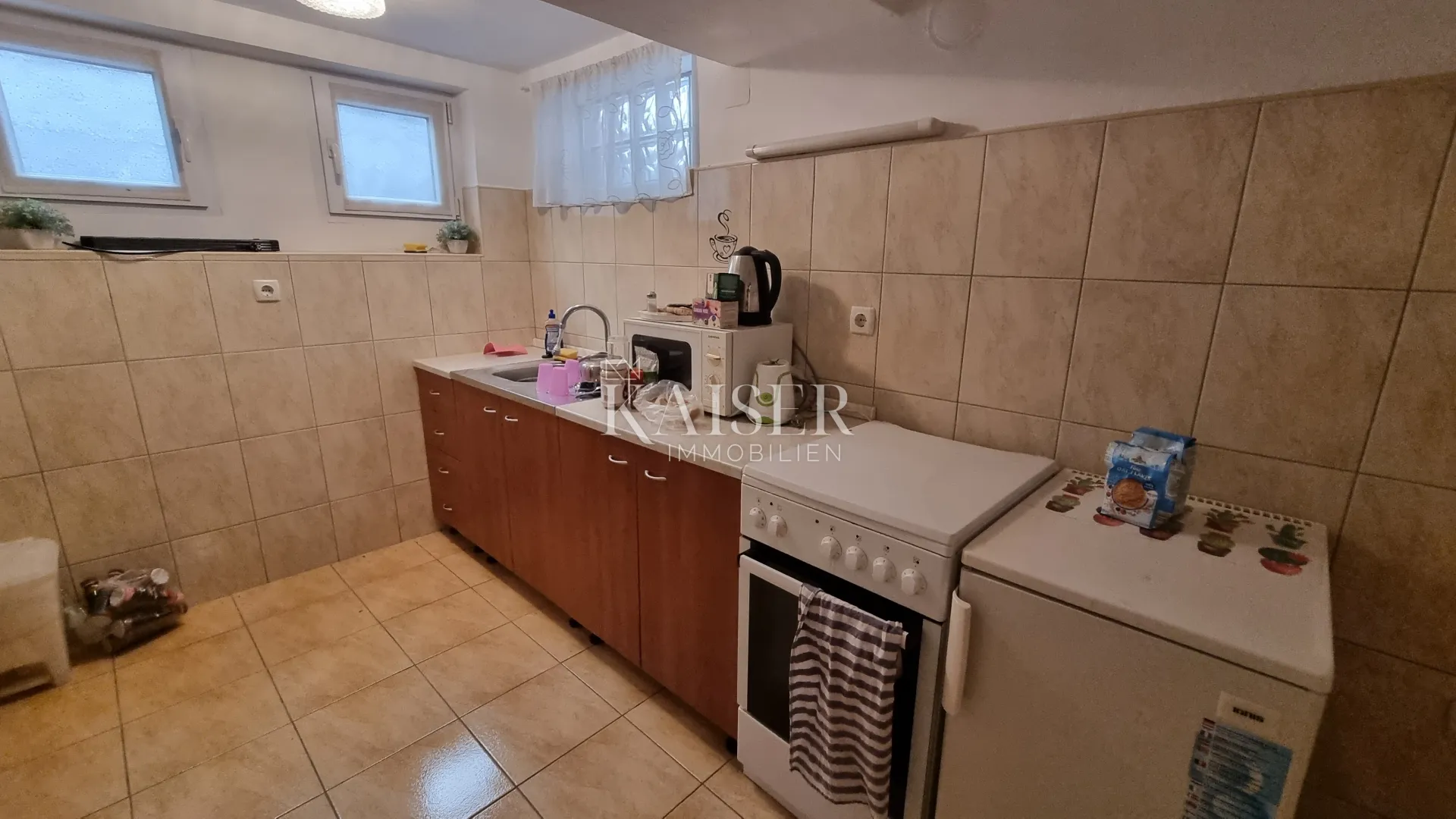 Novi Vinodolski - dvije kuće blizu centra grada za kompletnu adaptaciju
