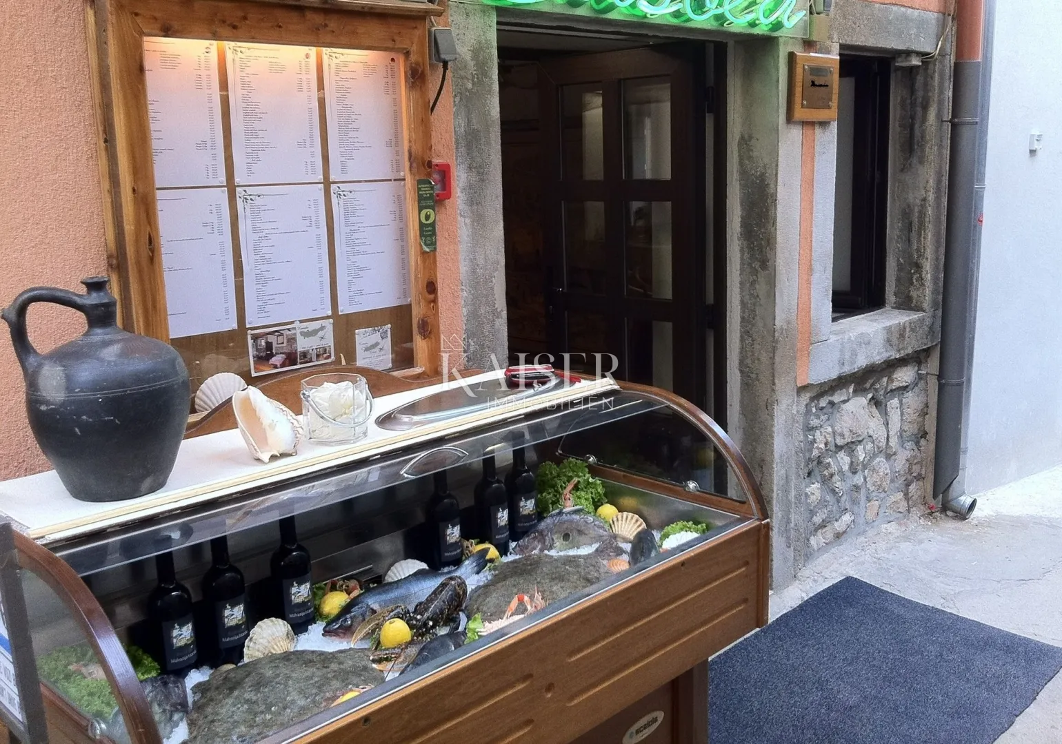 cres, ugostiteljsko-stambeni objekt sa restoranom, apartmanima i sobama - slika 4