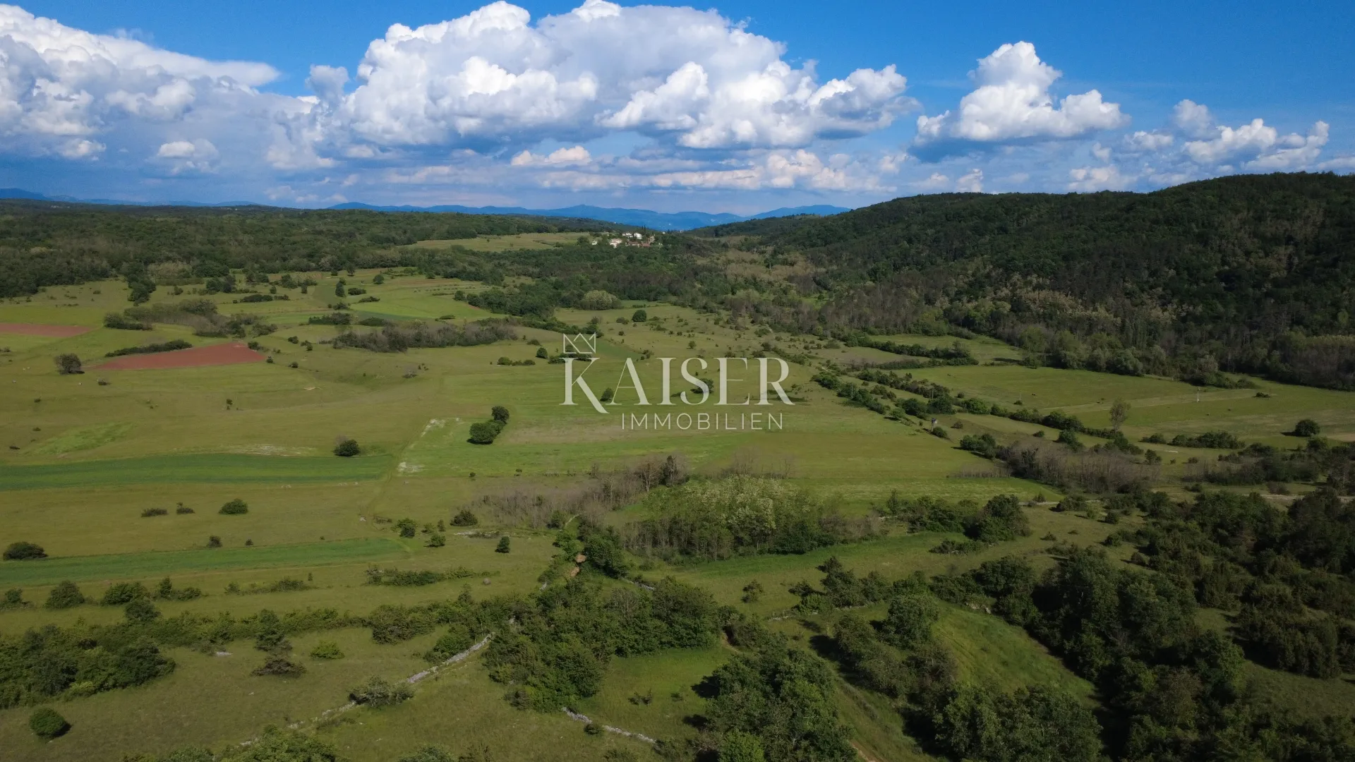 istra, žavršje- građevinsko zemljište 800m2 s pogledom na srce istre - slika 7