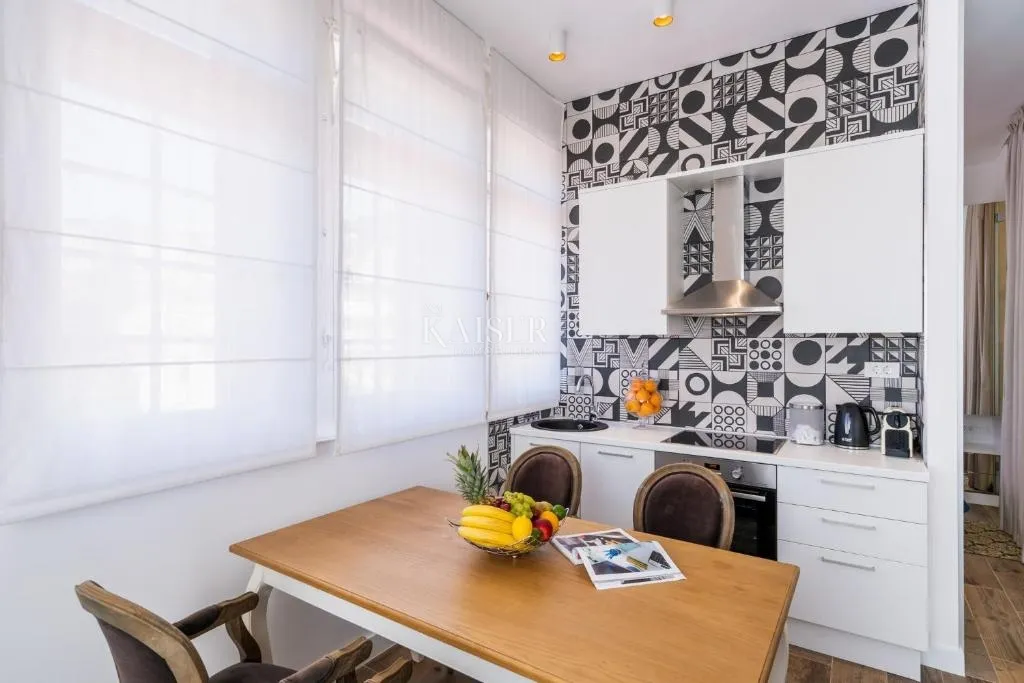 opatija - 5 luksuzno uređenih apartmana u centru - slika 11