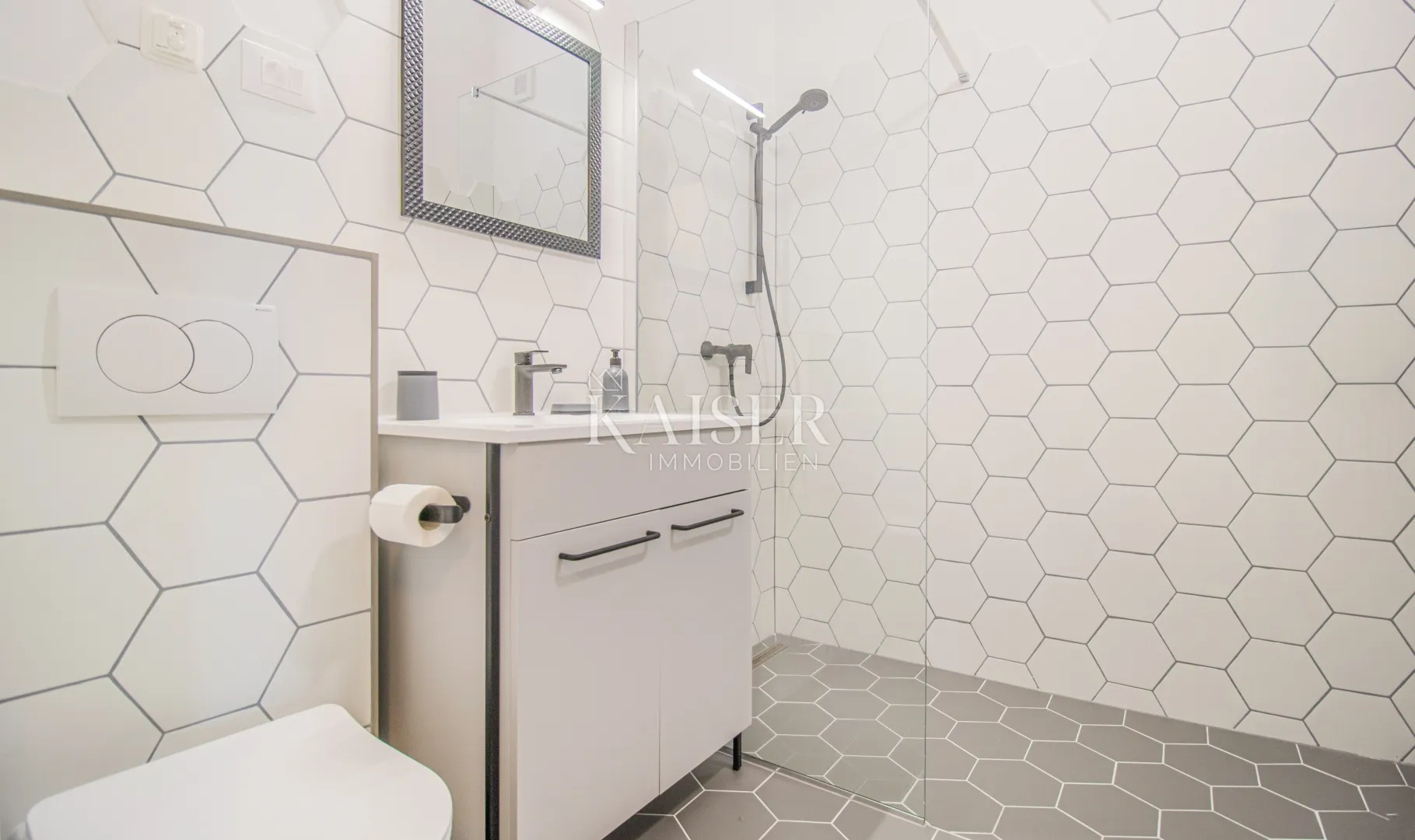 istra, okolica brseča - kuća s dva stana i bazenom, 150 m2 - slika 11