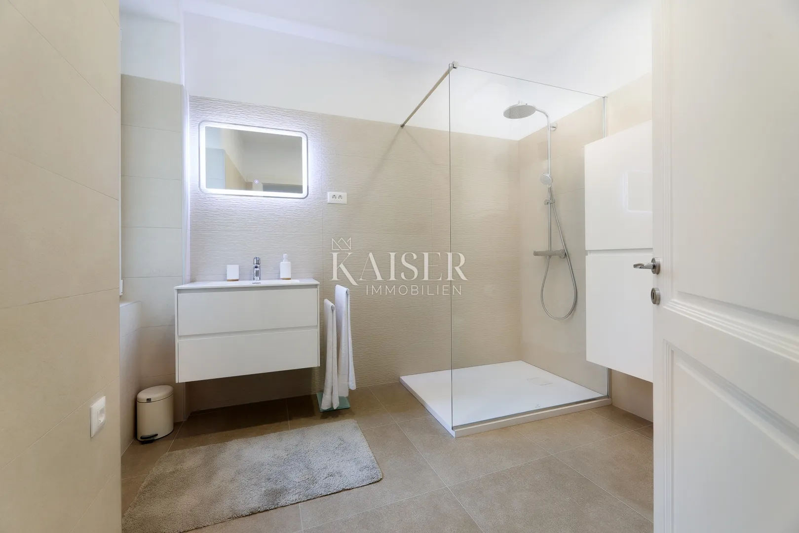 mošćenička draga, centar, stan i red do mora, dvije etaže, balkon - slika 17
