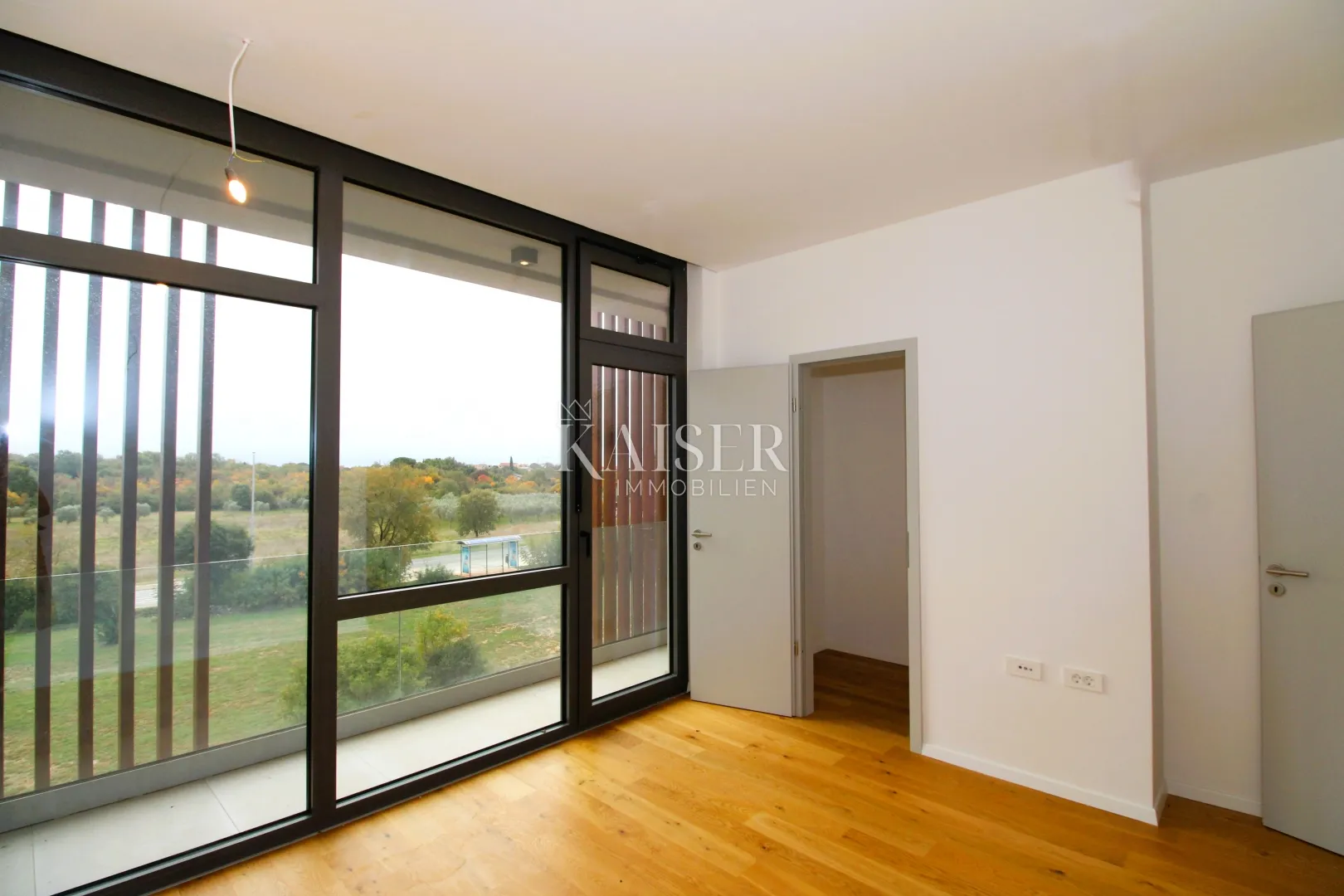 istra, rovinj- moderan dvoetažni stan 112m2 s vrtom i garažom - slika 7