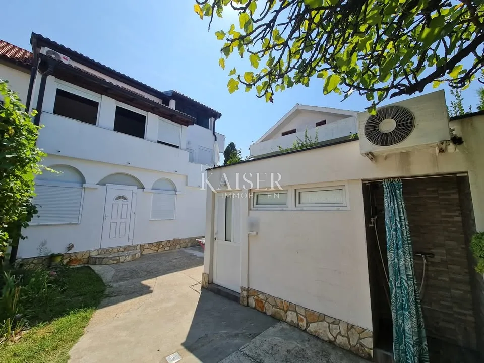 zadar – sabunike kuća sa 6 apartmana 233 m2 - slika 16