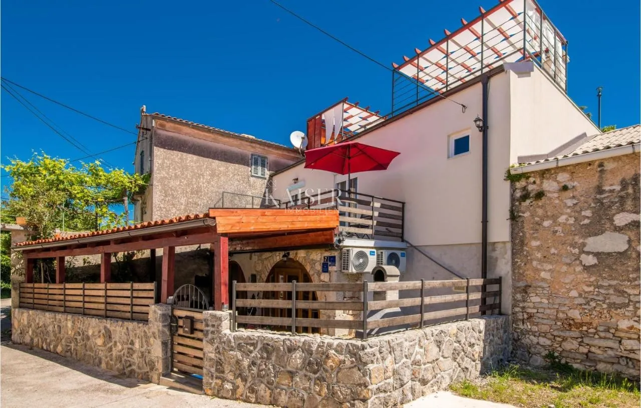 pinezići, otok krk- adaptirana kamena kuća 145m2 s bazenom - slika 29