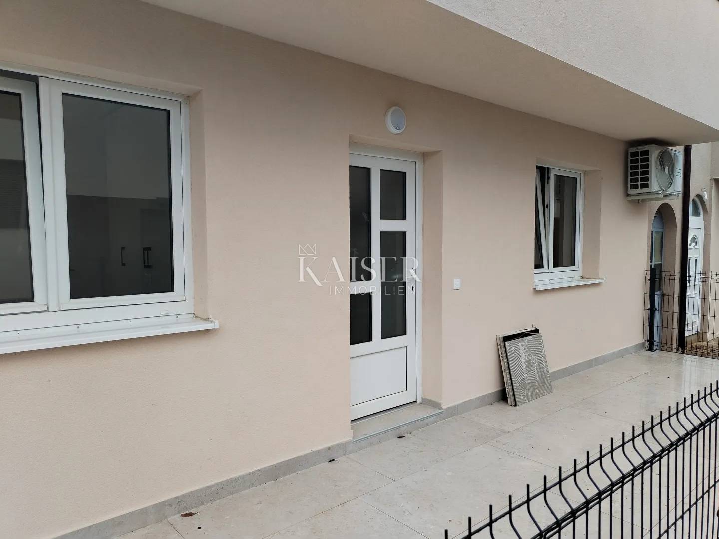 istra, novigrad, jednosoban stan spreman za useljenje - slika 8