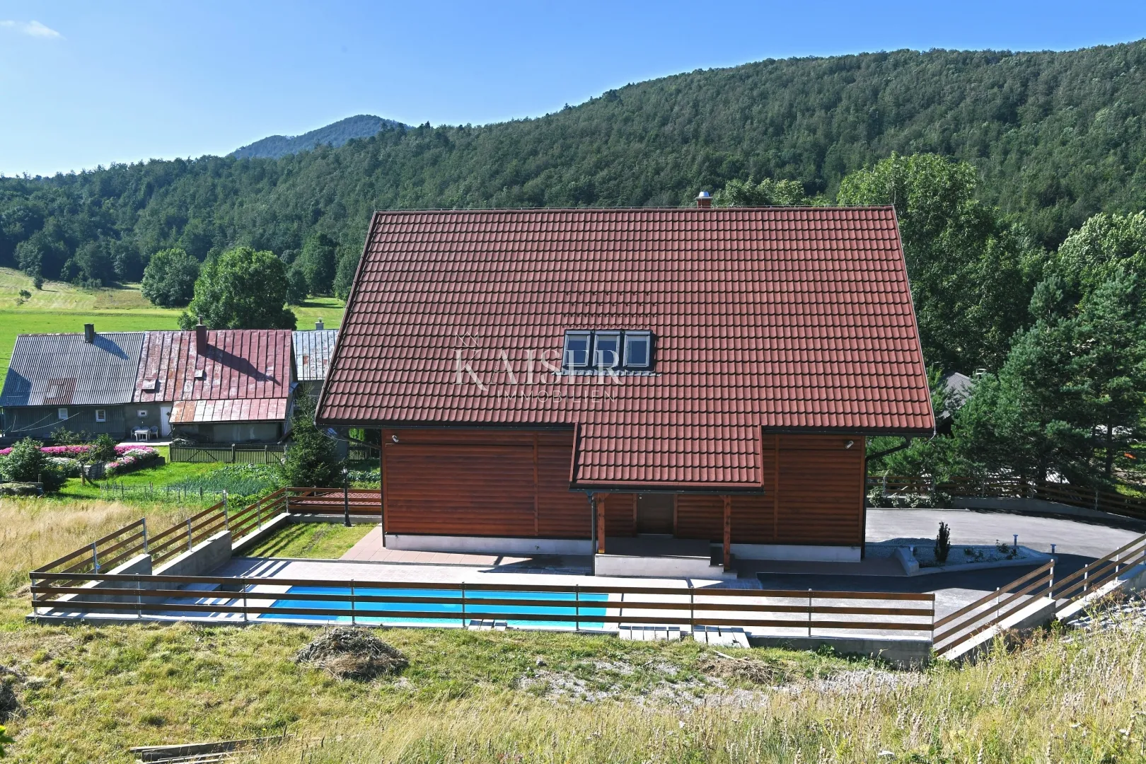 mrkopalj, prekrasna drvena kuća s bazenom - slika 2