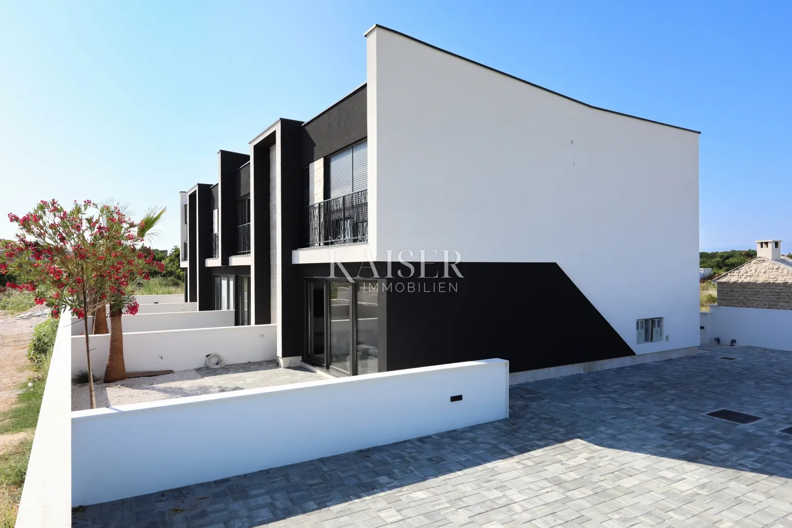 zadar, privlaka dvoetažni stan s privatnim vrtom, 400m od mora - slika 44
