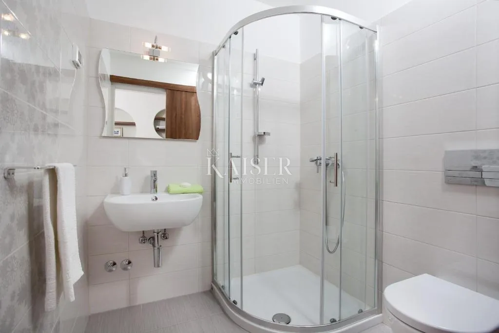 istra, okolica labina - vila s bazenom i okućnicom 4.260 m² - slika 13