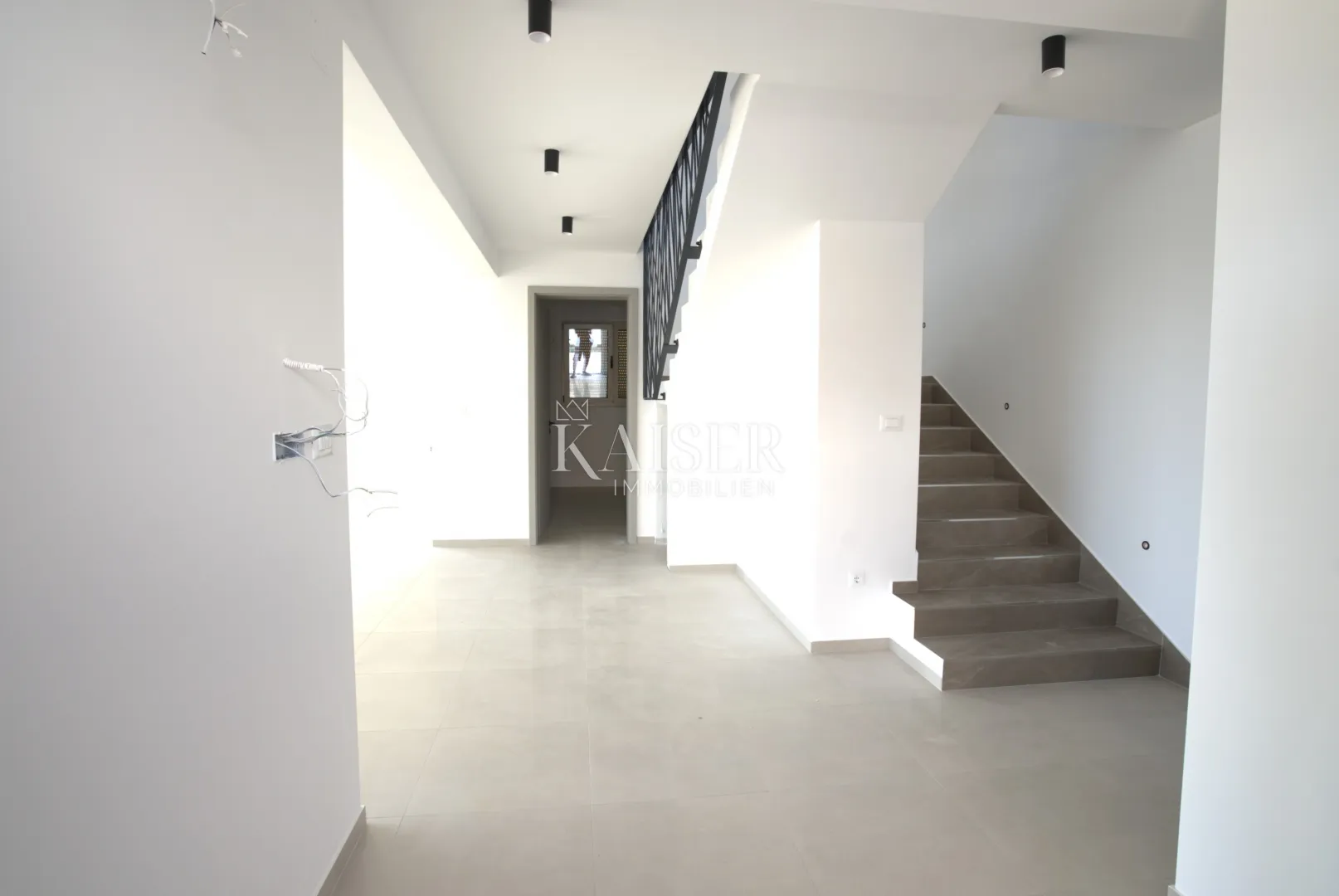 šibenik, jasenovo – luksuzna trosobna kuća 171,15 m² s panoramskim pogledom na more - slika 8