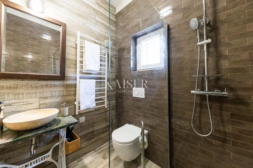 autentična kamena vila s bazenom, samo 30 metara od mora, otok pašman – ždrelac - slika 29