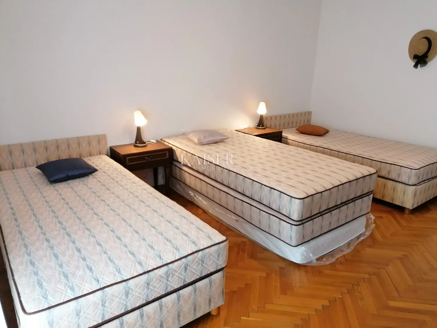 kastav – kuća s dva stana i velikom okućnicom - slika 25