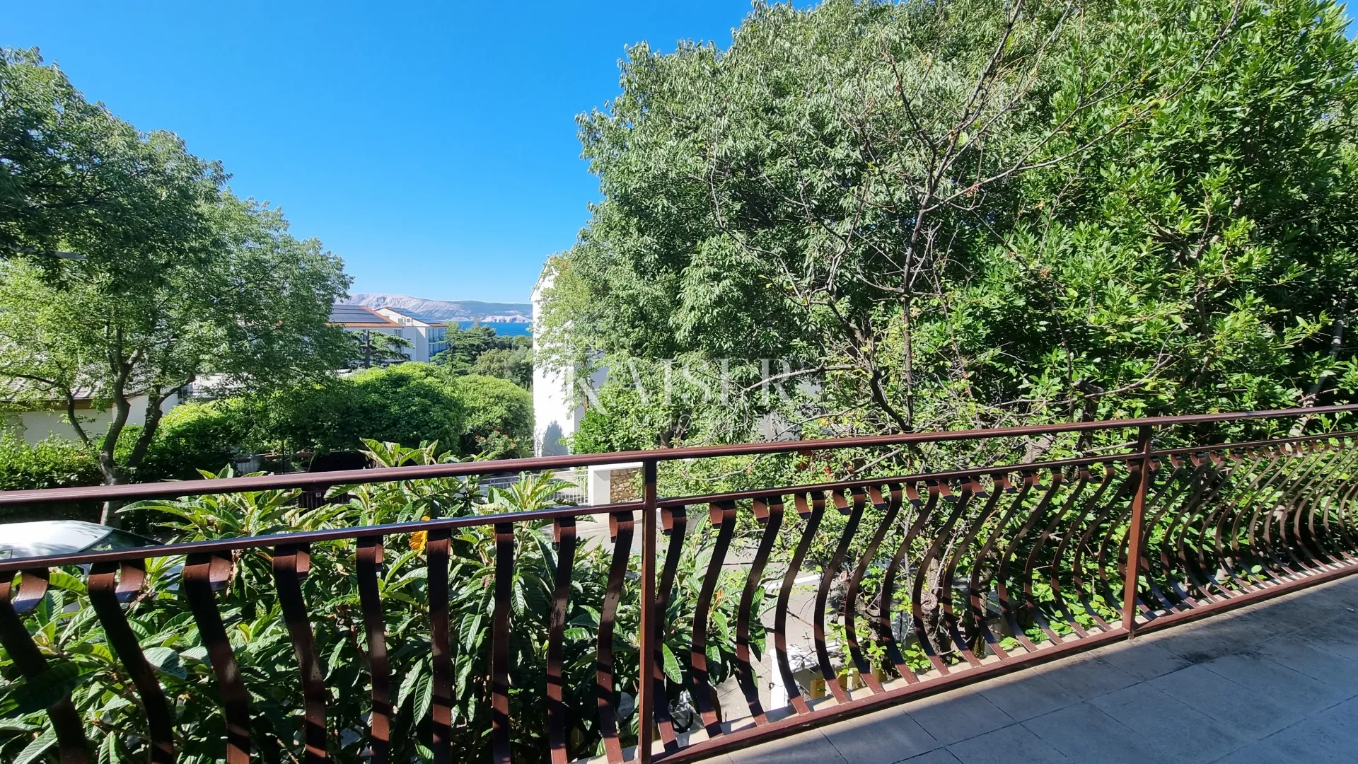 novi vinodolski - dvije kuće blizu centra grada za kompletnu adaptaciju - slika 2