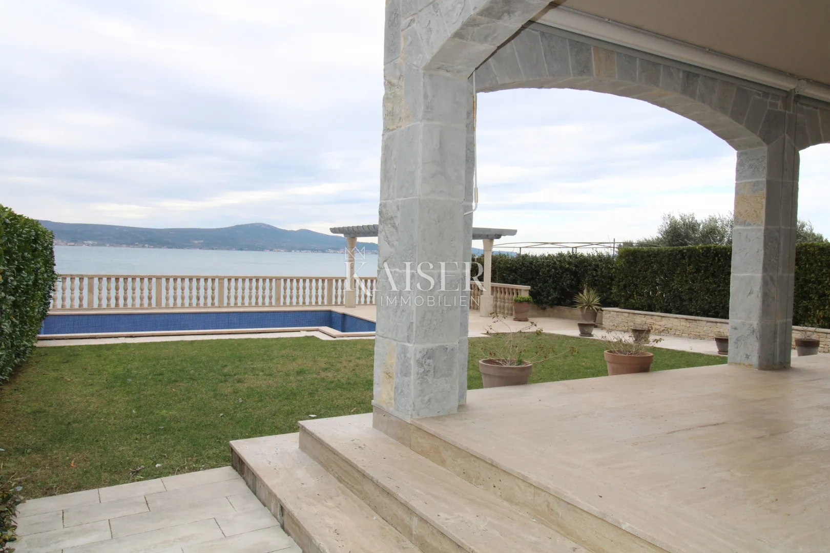 zadar,sv.petar- mediterasnka raskošna vila prvi red do mora - slika 30