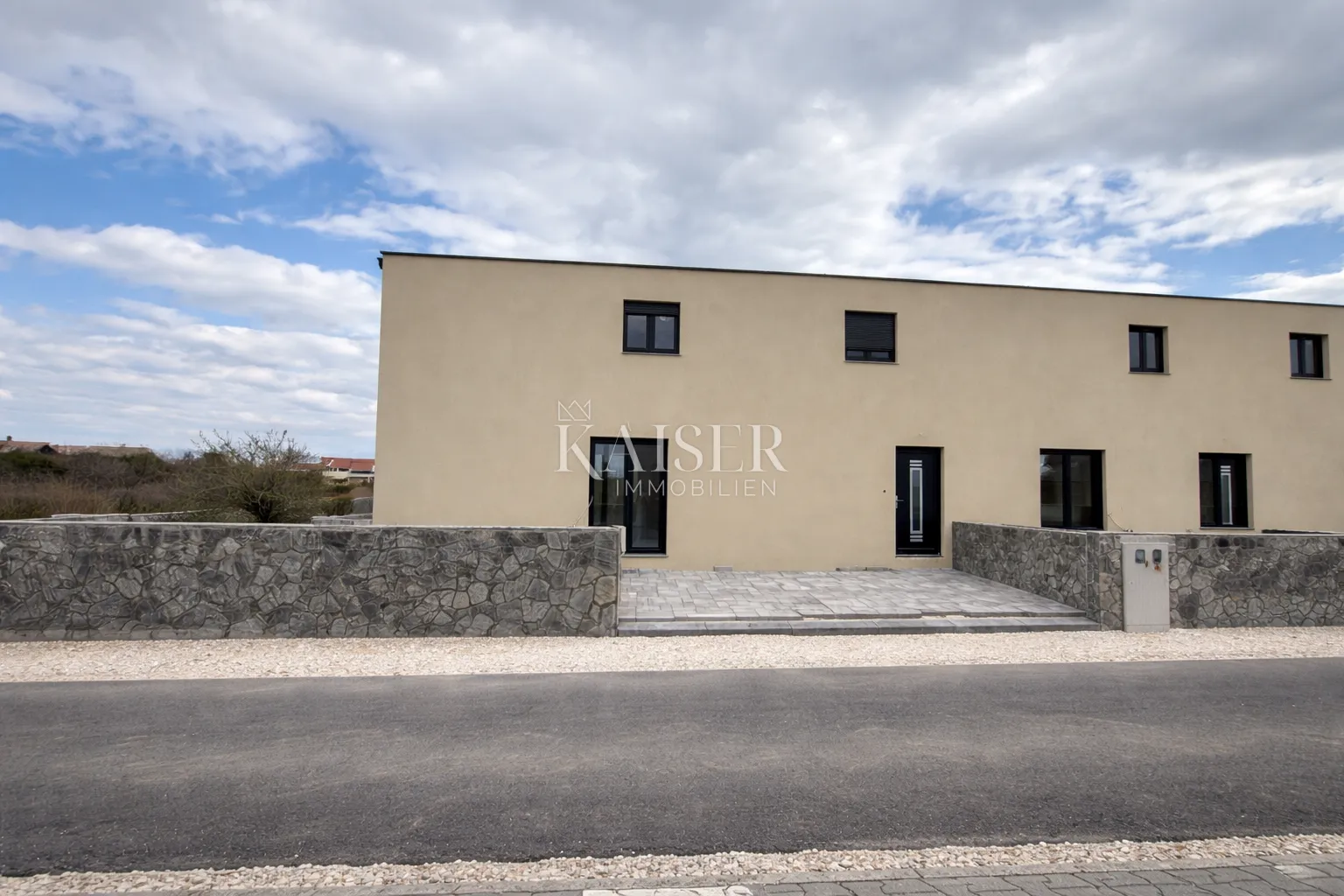 zadar, privlaka – nova kuća s dvorištem, 600 m od mora - slika 2