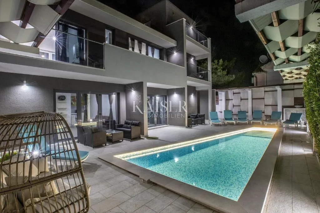 šibenik-rogoznica – luksuzna vila s bazenom, 4 apartmana, tradicionalnom konobom i panoramskim pogledom na more - slika 3
