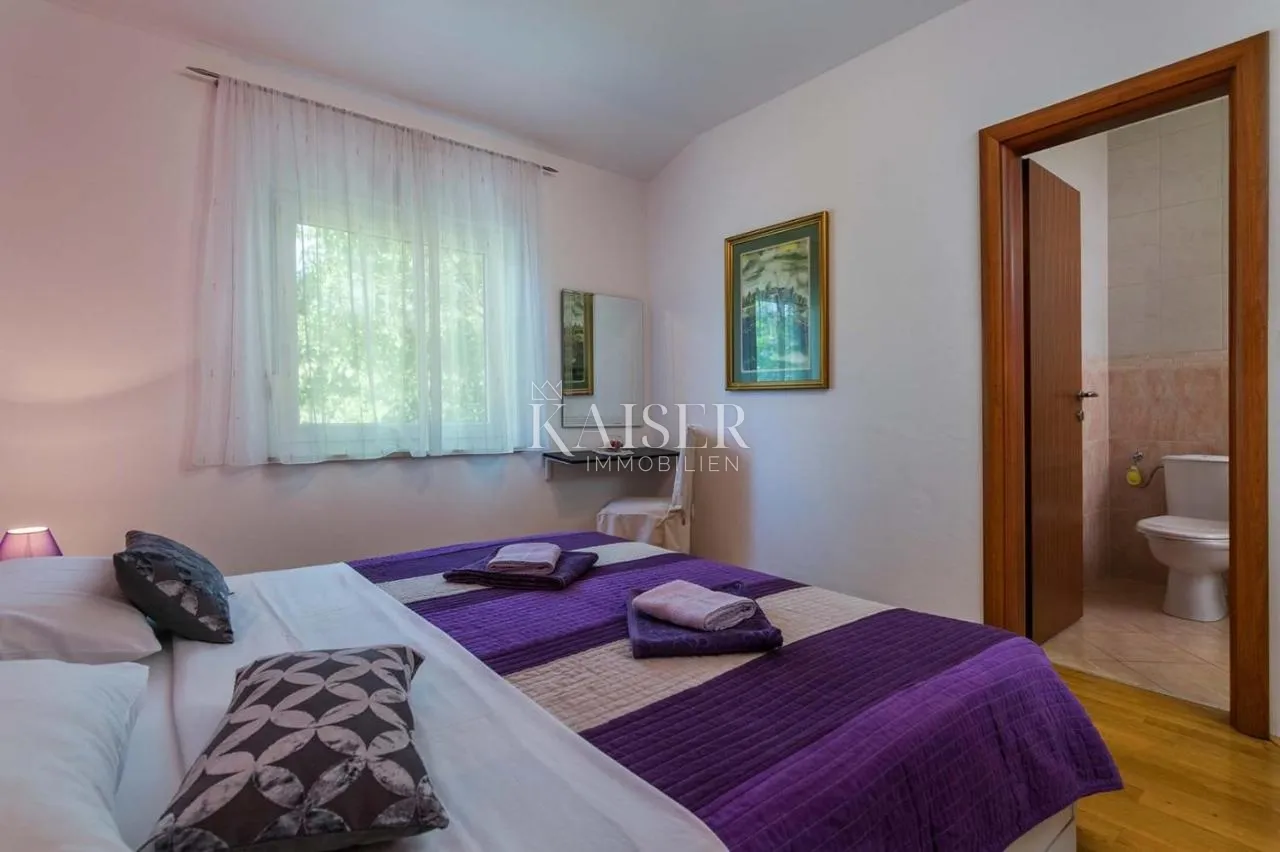 istra, pula- obiteljska kuća 250m² na atraktivnoj lokaciji s bazenom - slika 20