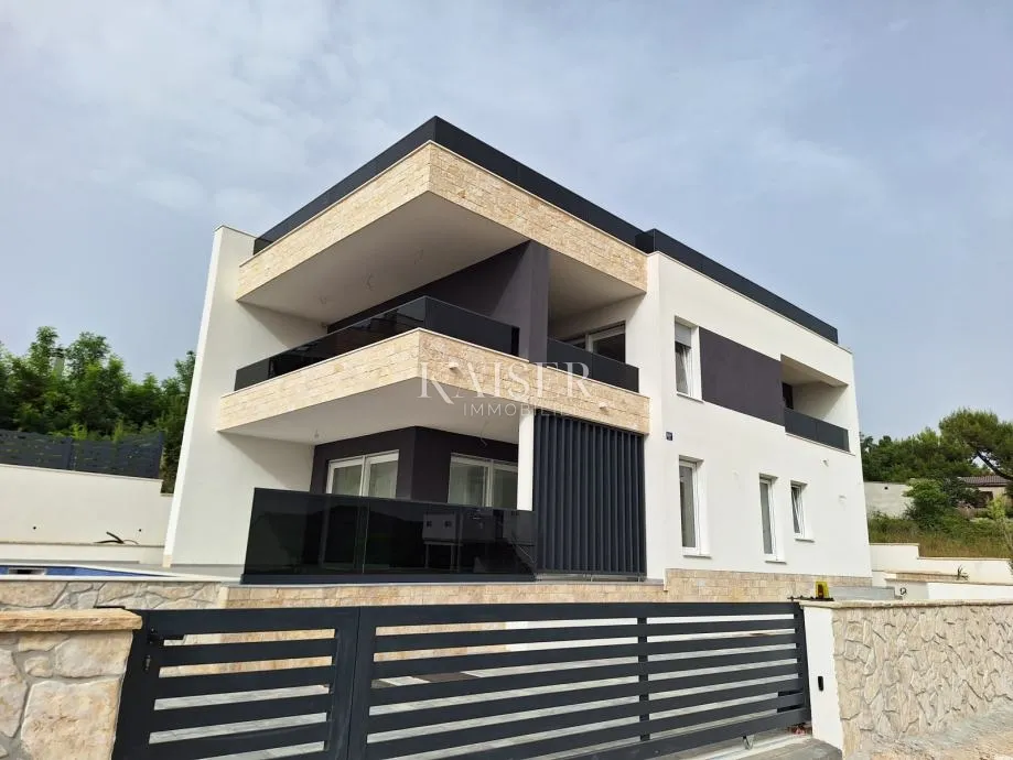 zadar, rtina - luksuzna vila s bazenom, 250 m od plaže - slika 2