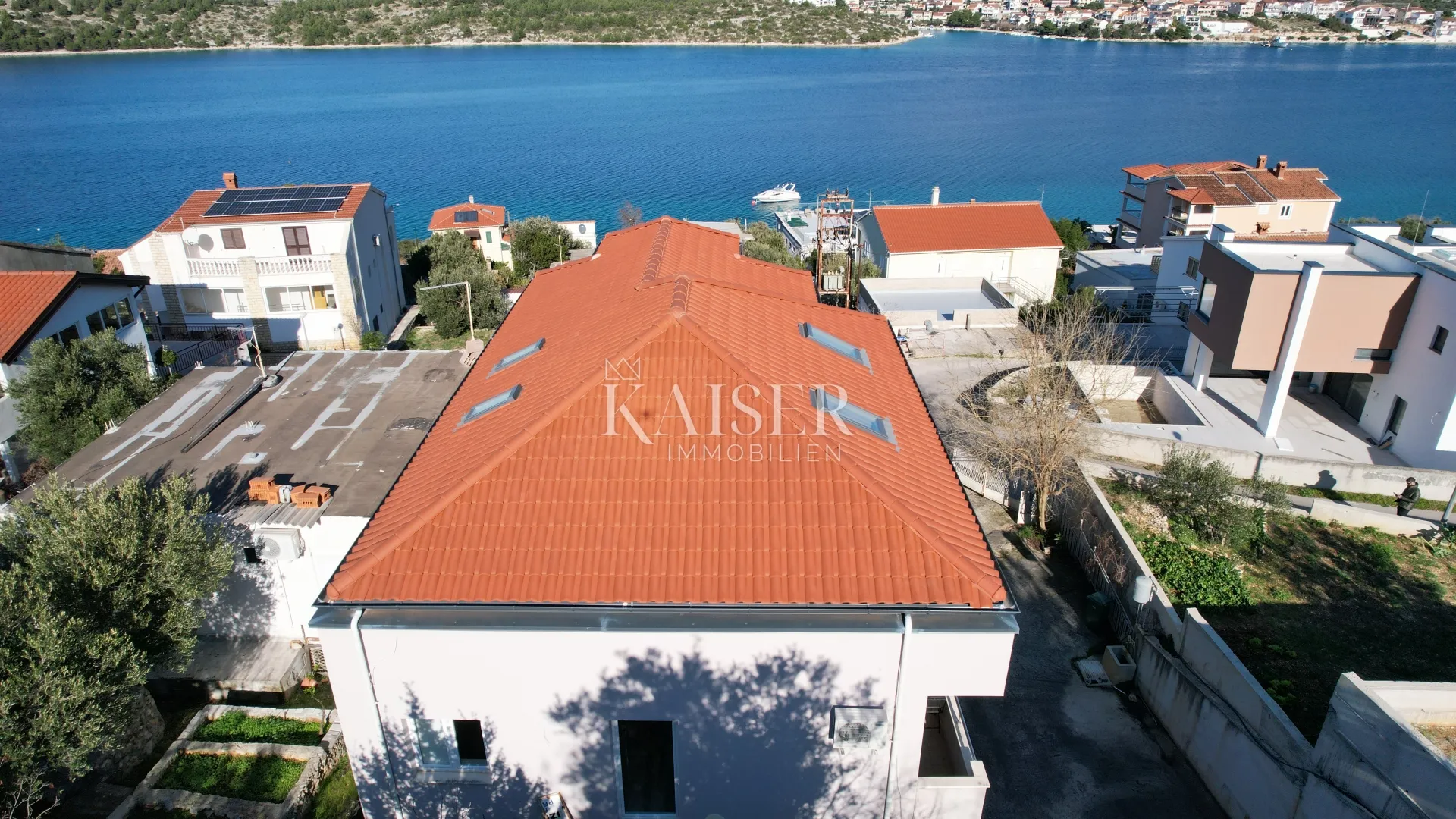 šparadići, šibenik - apartmanska kuća s 5 jedinica, 100m od mora - slika 3