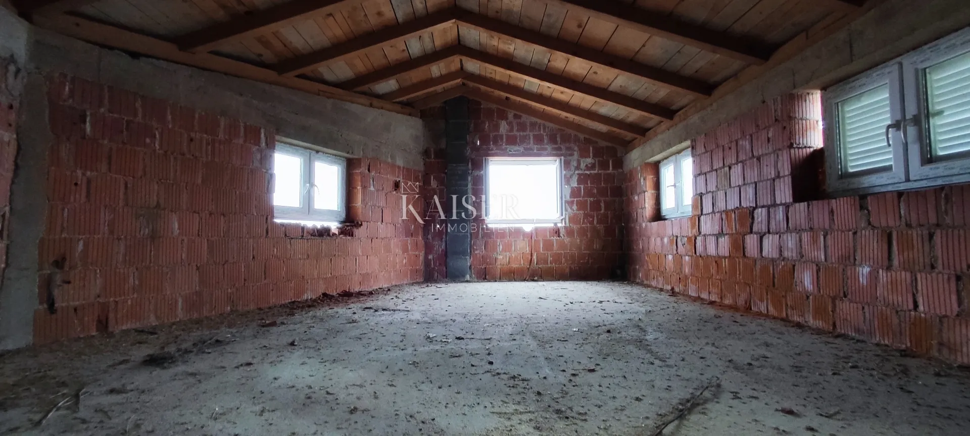 brseč - kuća s dva dvoetažna stana, 160 m2 - slika 14