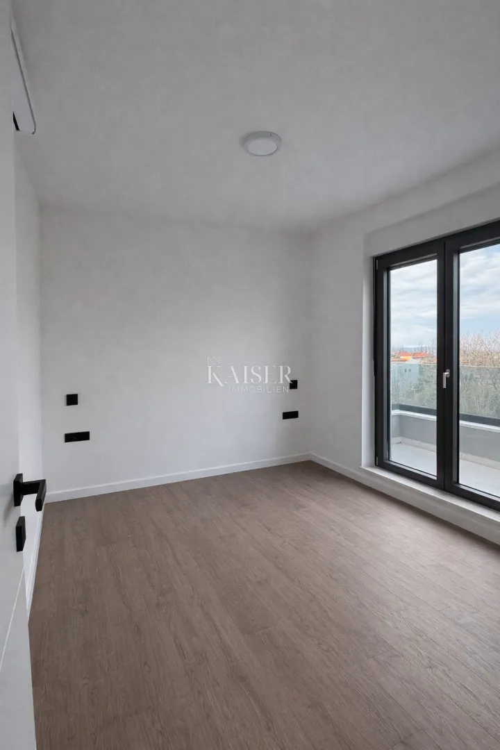 zadar – privlaka | apartman s krovnom terasom i pogledom, 200 m od mora - slika 19