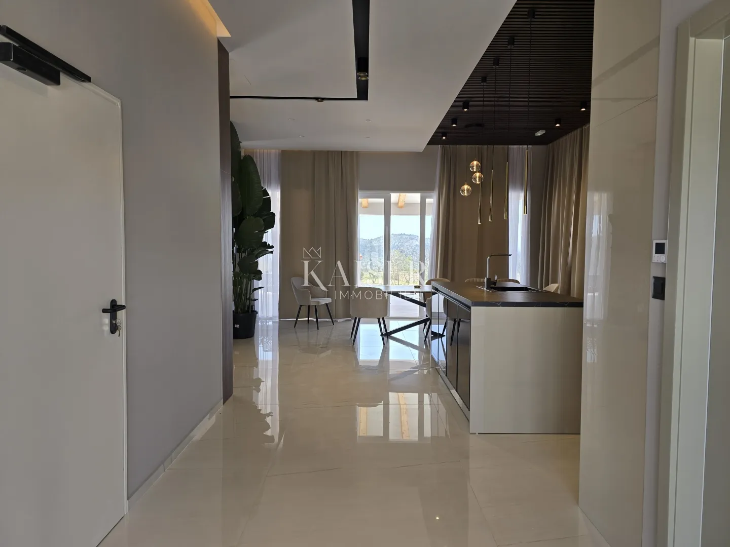 rogoznica- lukszuzna vila sa bazenom i teniskim terenom na 20000m2 - slika 5