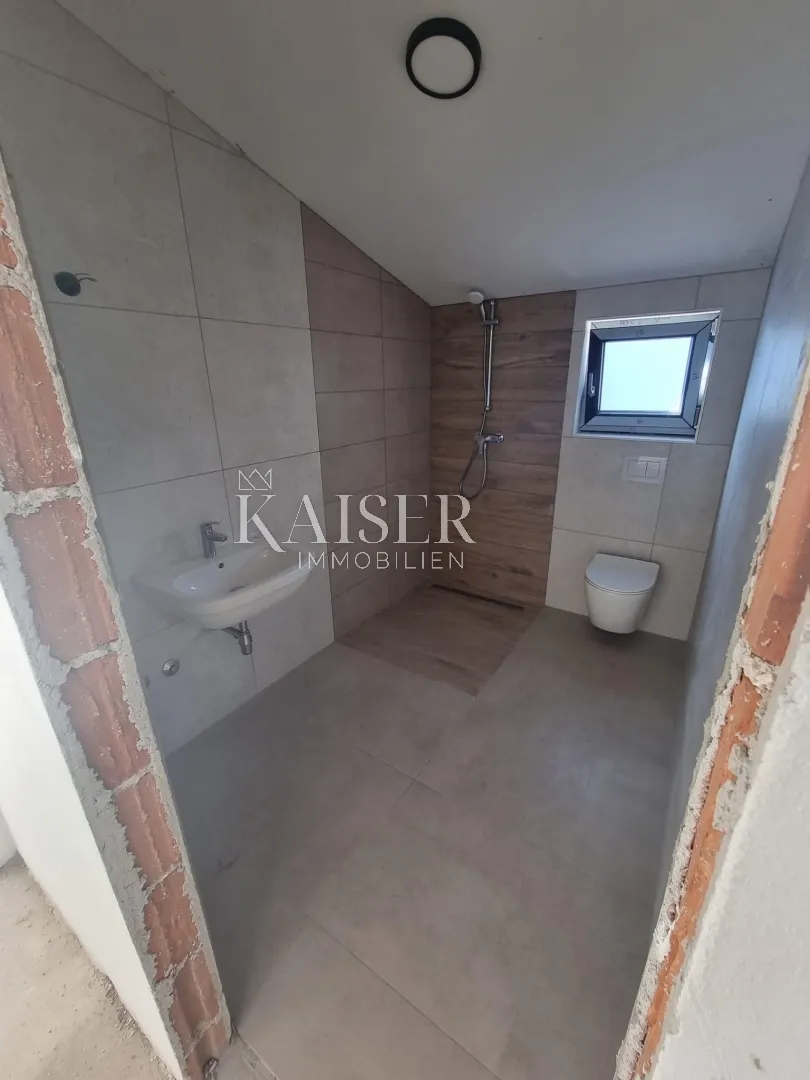 barban - kuća s bazenom 160 m2 i okućnicom 1100 m2 - slika 8