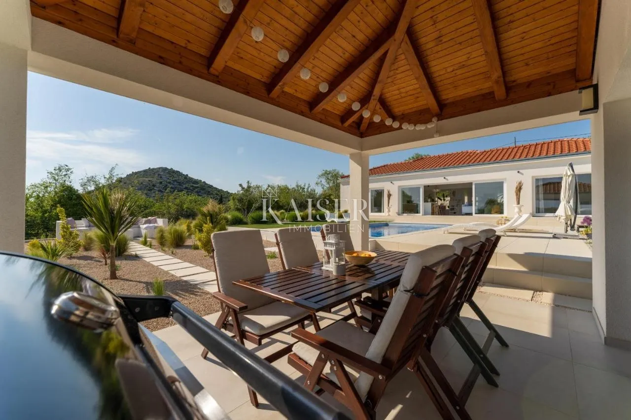 šibenik - prekrasna kuća na osami - slika 39