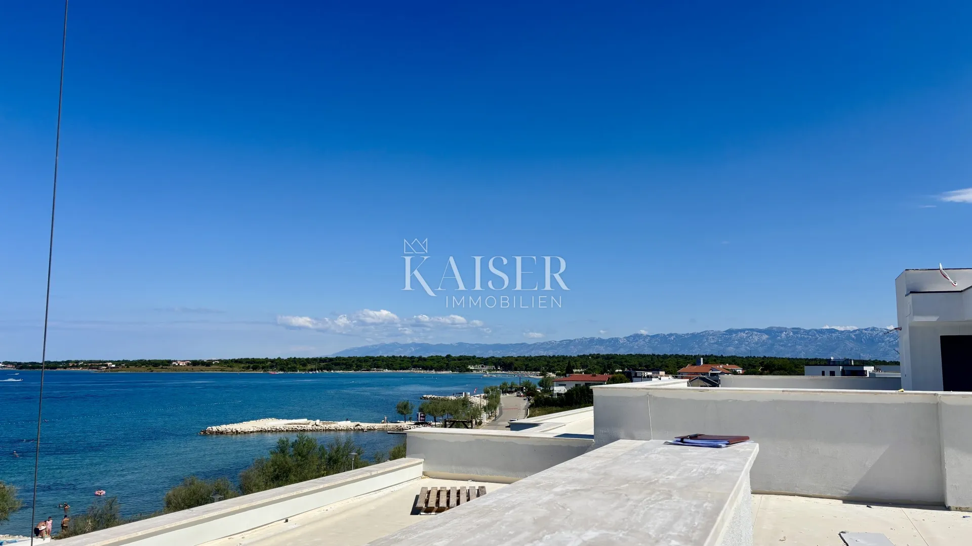 zadar – zaton | elegantni stan s velikom terasom – prvi red do mora - slika 10