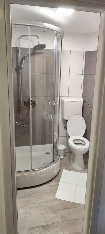 šibenik, tisno - apartmanska kuća u nizu - slika 9