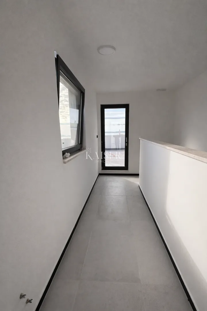 zadar – privlaka | apartman s krovnom terasom i pogledom, 200 m od mora - slika 25