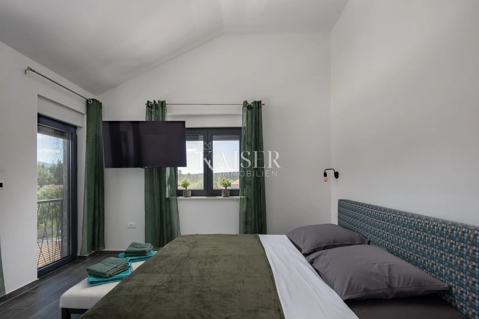 zadar – pridraga, moderna vila s bazenom i jacuzzi zonom, 300 m od mora - slika 10