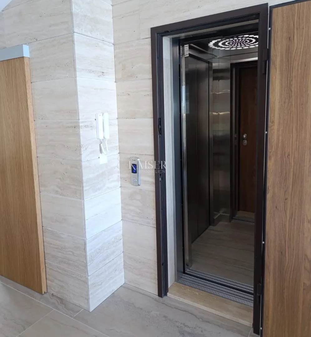 otok pag - ekskluzivni penthouse 118m2 , prvi red do mora - slika 26
