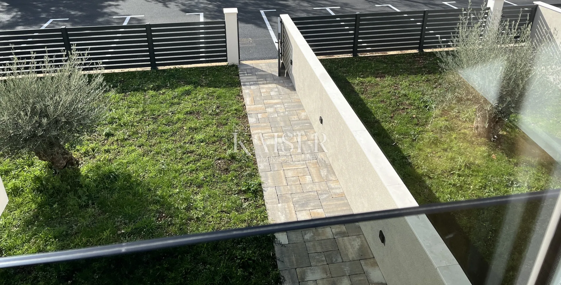 rijeka, kukuljanovo - moderna kuća u nizu s okućnicom - slika 8