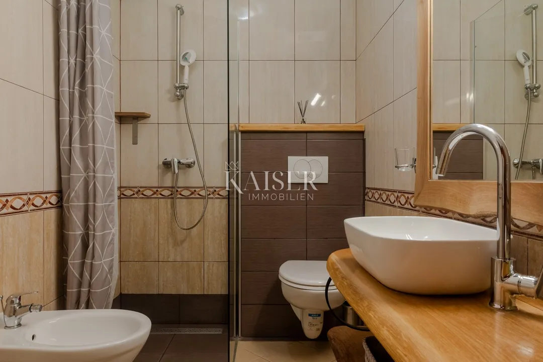 istra, rovinj- ekskluzivan stan 40m2 uz more - slika 11