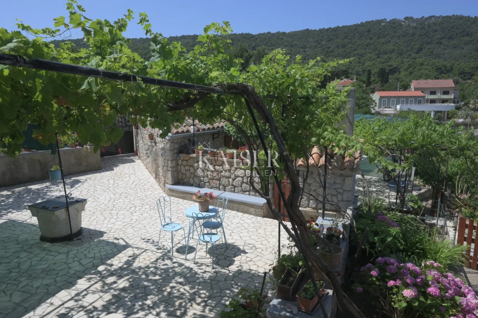 mali lošinj, veli lošinj - uređena kuća s dva stana - slika 3