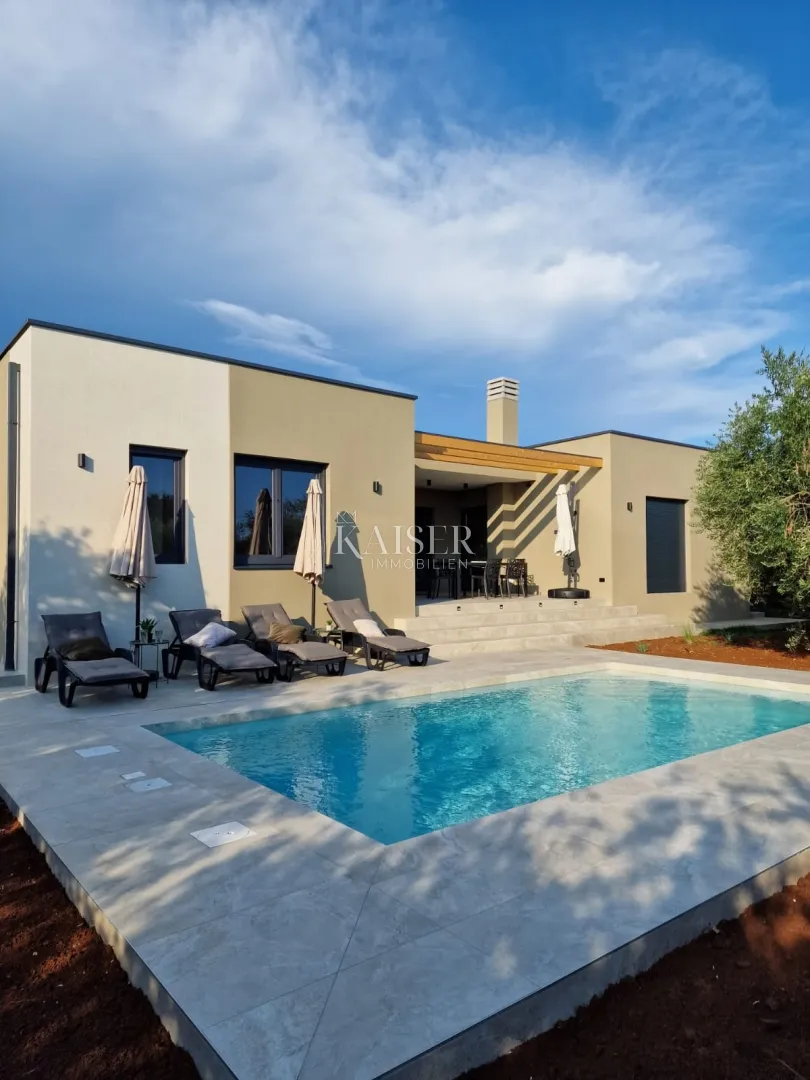 istra, galižana- moderna prizemnica 152m2 s bazenom i velikom okućnicom - slika 1