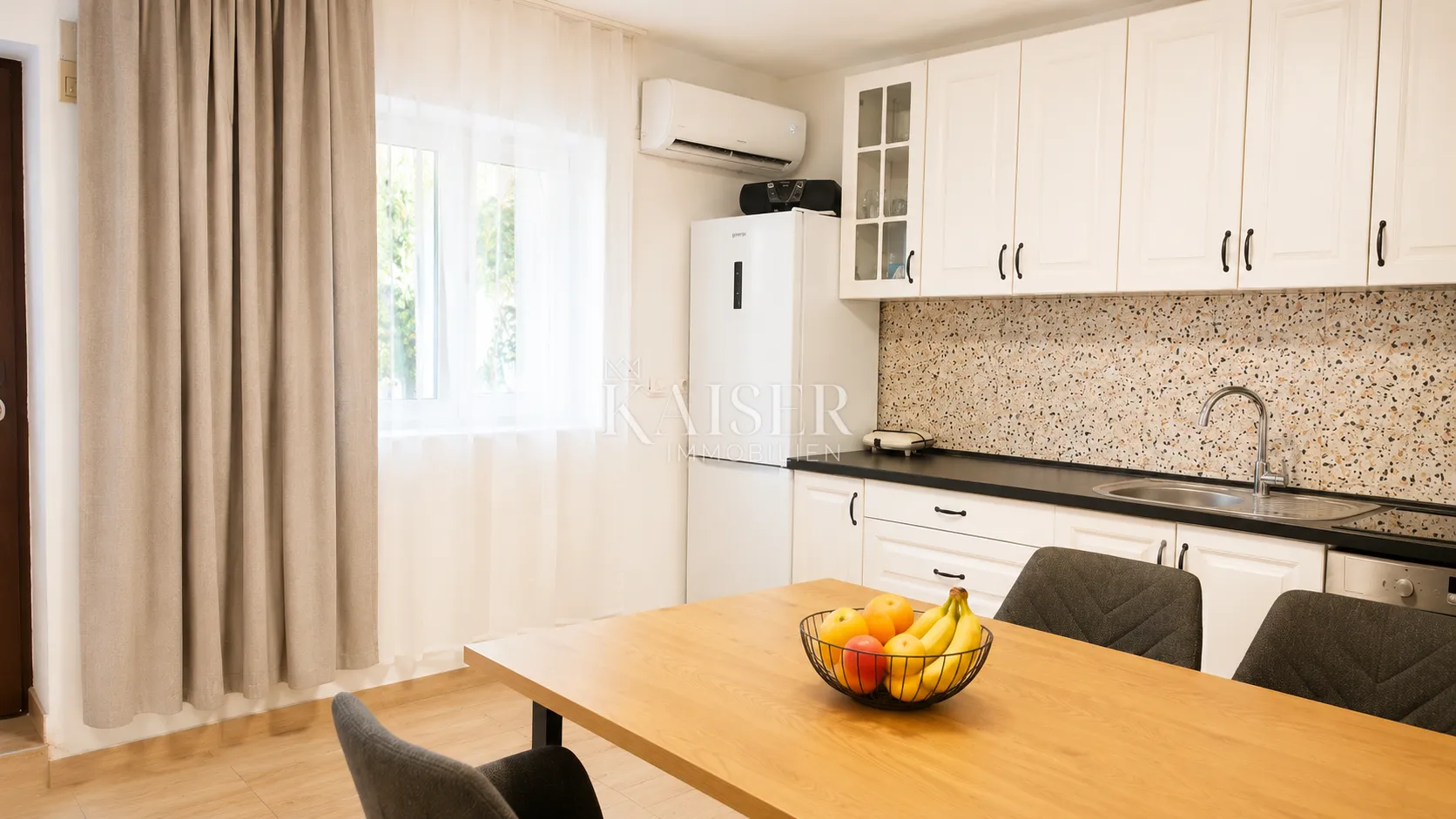 istra, rovinj- renoviran stan 140m2 samo 300m do mora - slika 2