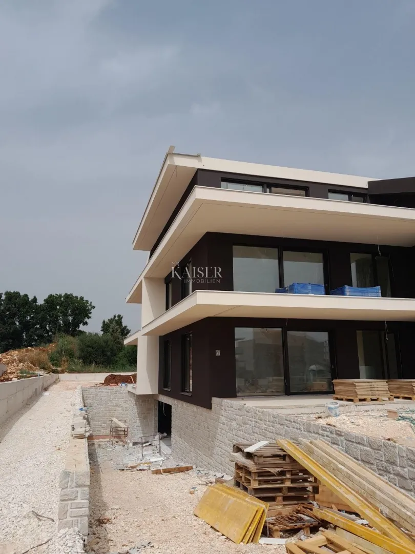 istra - rovinj, luksuzan stan u prizemlju blizu mora - slika 26