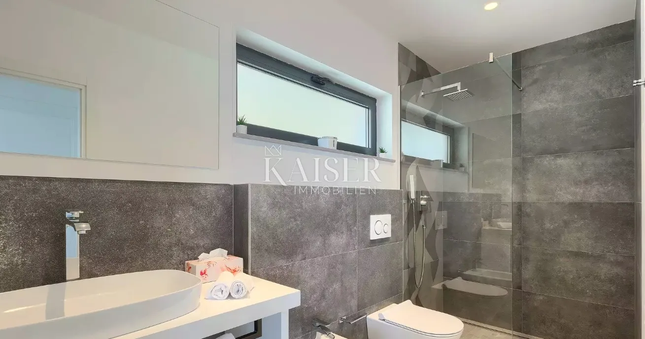 opatija, bregi – moderna vila 255m2 s bazenom i fantastičnim pogledom na opatiju - slika 12