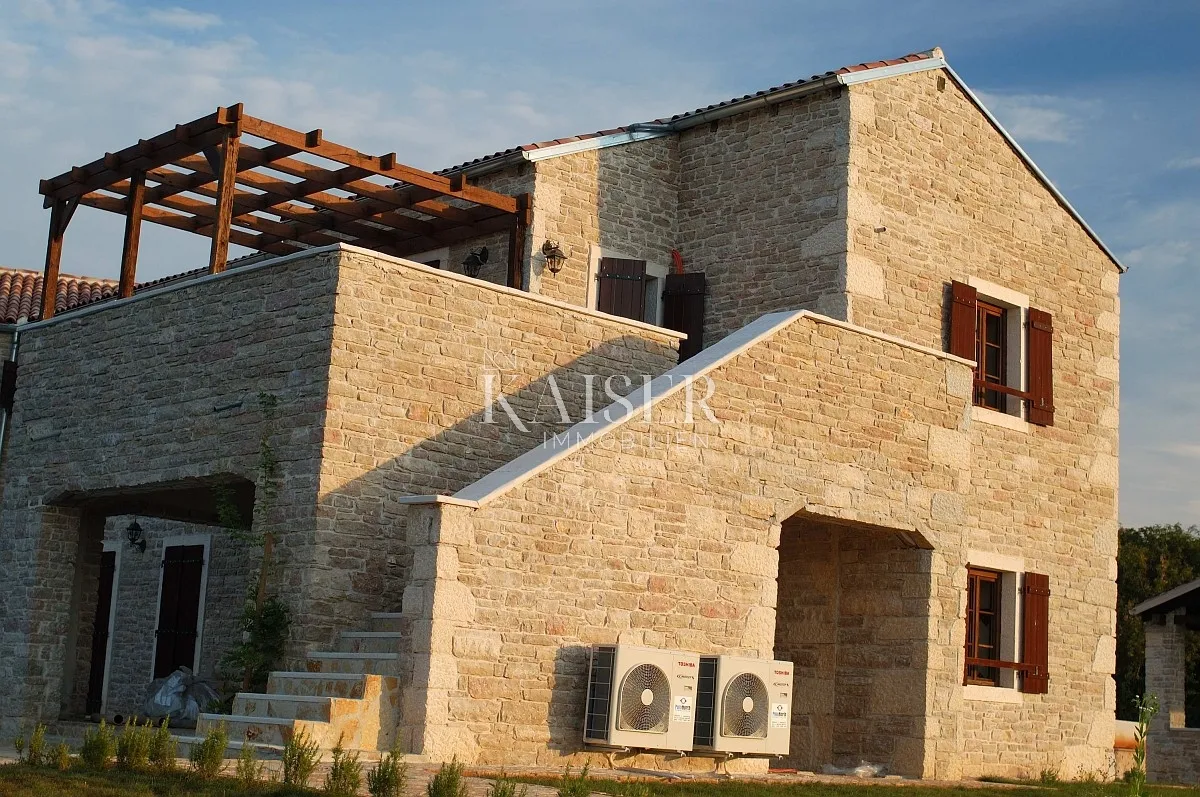 istra - motovun, kamena kuća u središnjoj istri - slika 6