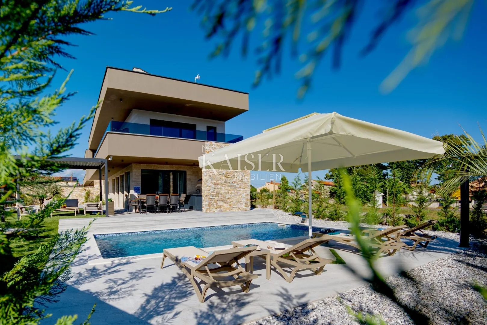 istra, marčana- luksuzna vila 200m2 s wellnesom i bazenom - slika 28