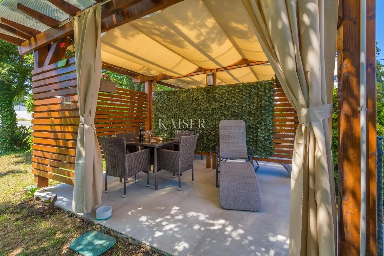 malinska, otok krk- apartman 40m2 s uređenom okućnicom - slika 7